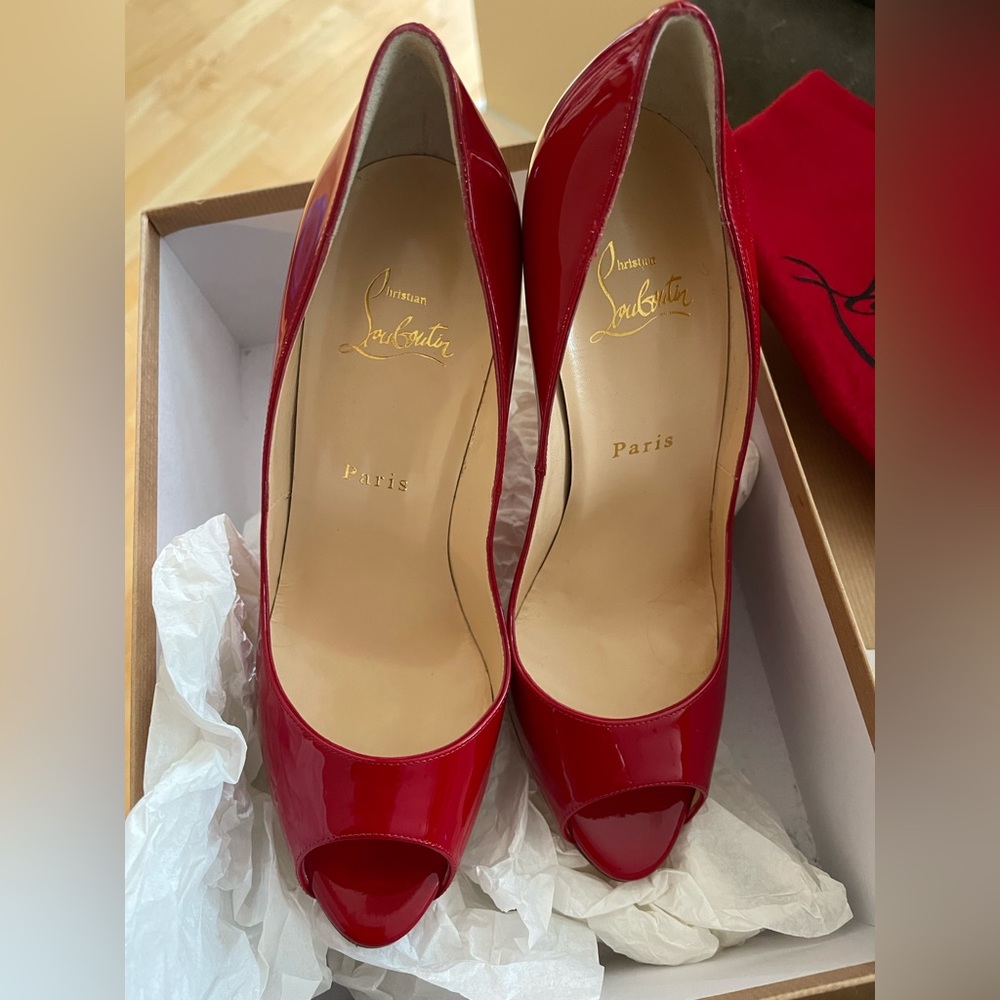 BNIB christian louboutin red patent heels
